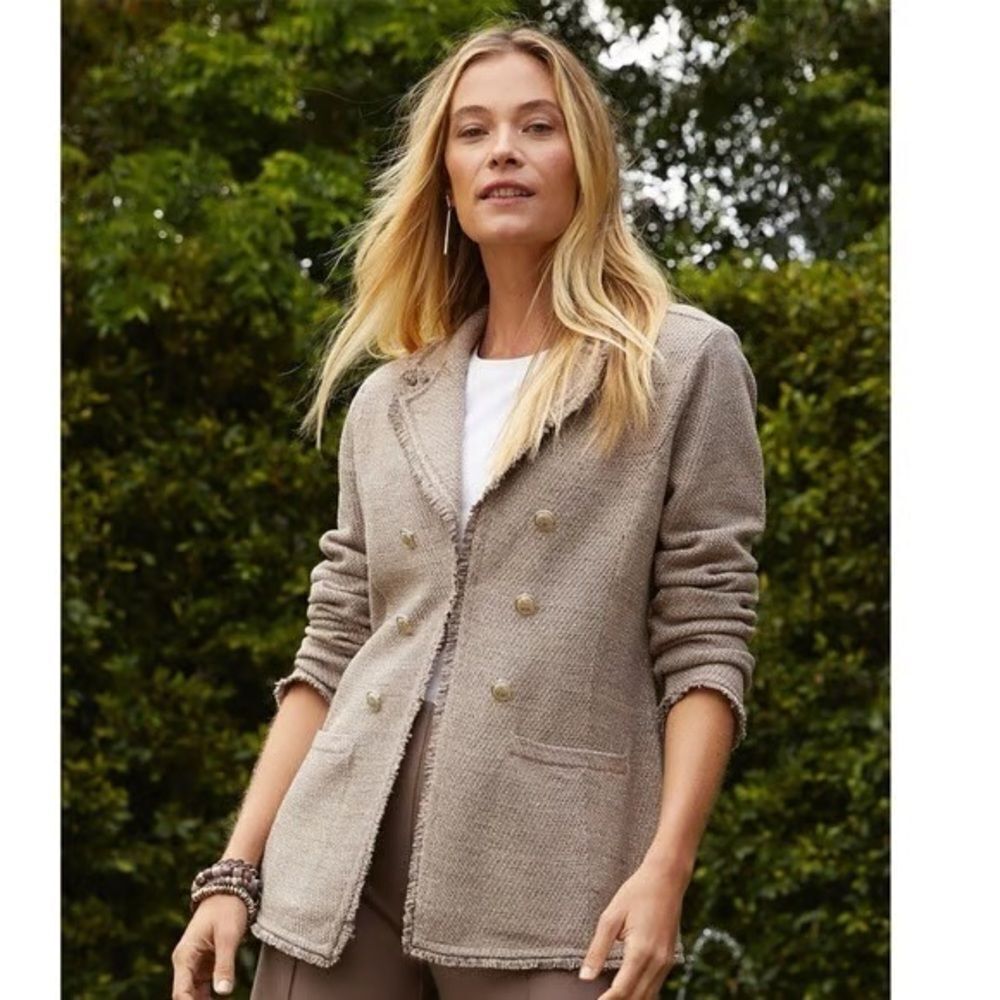 Chico’s Light Brown Metallic Thread Tweed Jacket Blazer Sz 1 / M Quiet Luxury